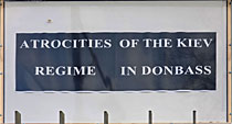 ‘Wreedheden’ van het ‘Kiev-regime’: weer een bewijs dat Rusland Oekraïme domweg niet erkent. De streepjes onderin zijn de spijlen van het ambassadehek.